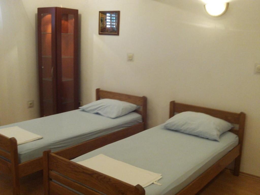 Apartment In Kustici With Balcony, Wifi, Washing Machine Exterior foto